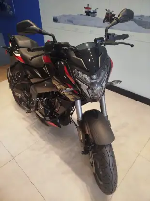 BAJAJ-DOMINAR NS200-2026