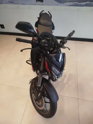 BAJAJ-DOMINAR NS200-2026