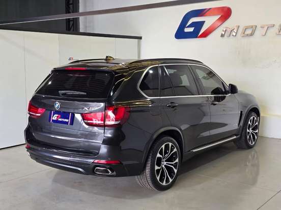 BMW-X5-2017