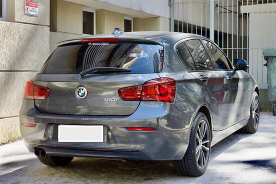 BMW-120i-2018