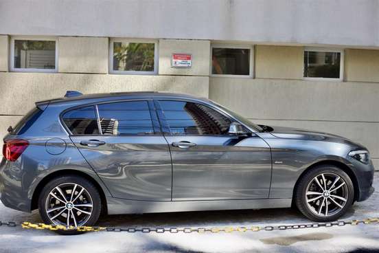 BMW-120i-2018