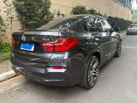 BMW-X4-2015