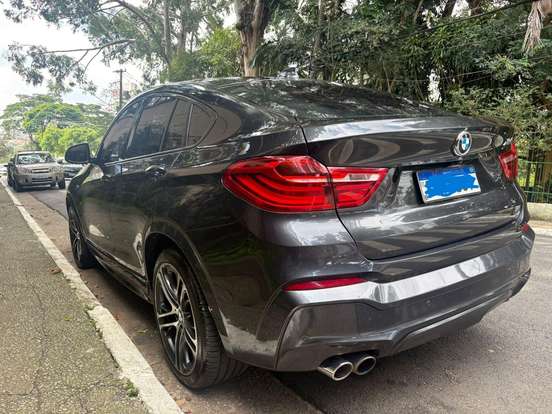BMW-X4-2015