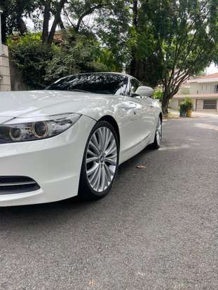 BMW-Z4-2.5 I6 GASOLINA SDRIVE23I AUTOMÁTICO BMW-Z4-2009