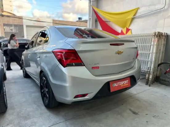 CHEVROLET-PRISMA-2017