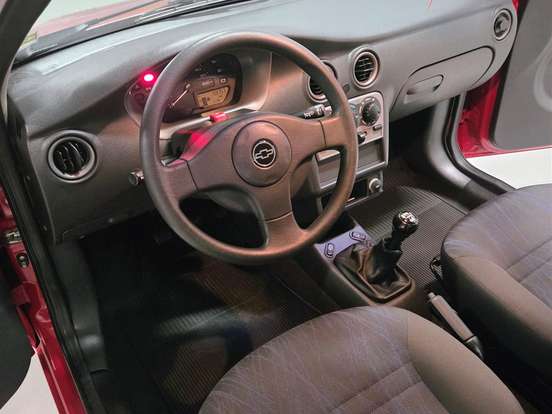 CHEVROLET-CELTA-1.0 MPFI VHC SPIRIT 8V GASOLINA 4P MANUAL CHEVROLET-CELTA-2005