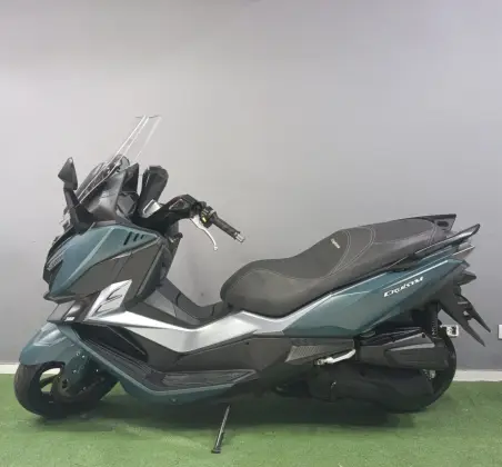 DAFRA CRUISYM 300 