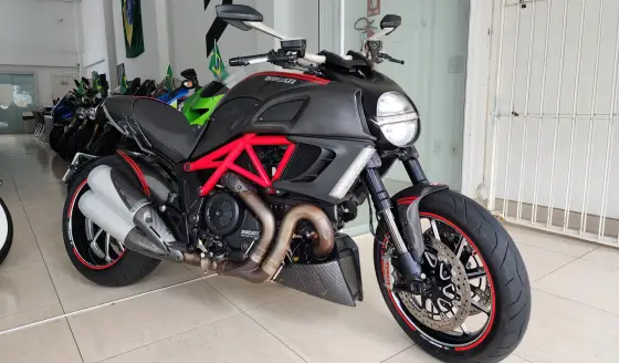 DUCATI DIAVEL CARBON DUCATI DIAVEL CARBON