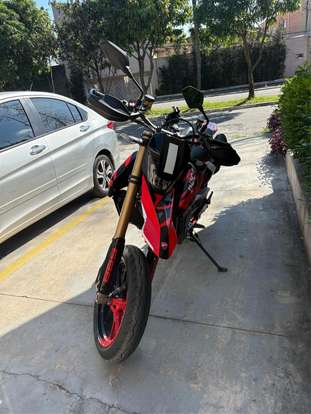 DUCATI-HYPERMOTARD 698 MONO-2025