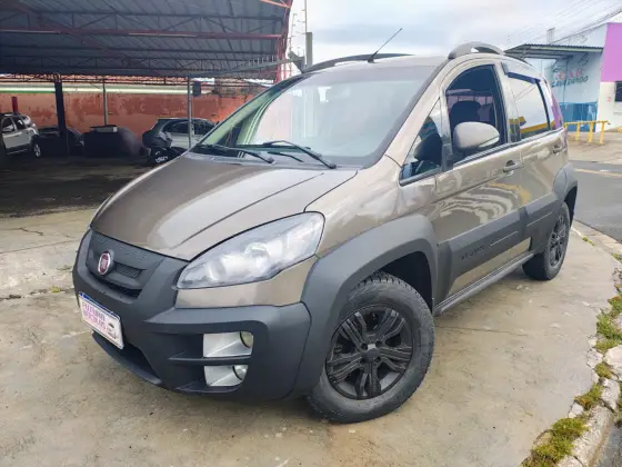 FIAT IDEA 1.8 MPI ADVENTURE 16V FLEX 4P MANUAL FIAT IDEA 1.8 MPI ADVENTURE 16V FLEX 4P MANUAL