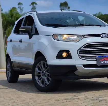 FORD-ECOSPORT-2014