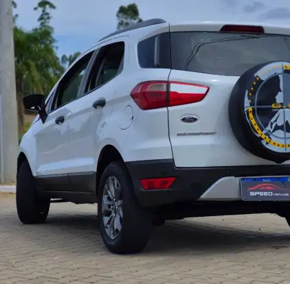 FORD-ECOSPORT-2014