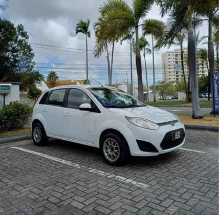 FORD FIESTA 1.0 ROCAM HATCH 8V FLEX 4P MANUAL FORD FIESTA 1.0 ROCAM HATCH 8V FLEX 4P MANUAL