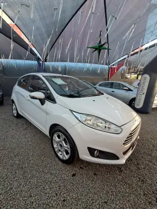 FORD FIESTA 1.6 SE HATCH 16V FLEX 4P POWERSHIFT