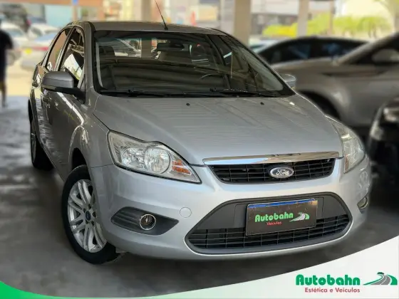 FORD FOCUS 2.0 GLX SEDAN 16V FLEX 4P MANUAL