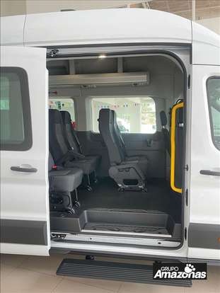 FORD-TRANSIT-2025