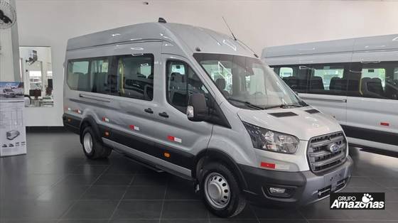 FORD TRANSIT 2.0 ECOBLUE DIESEL MINIBUS 17+1 L4H3 MANUAL
