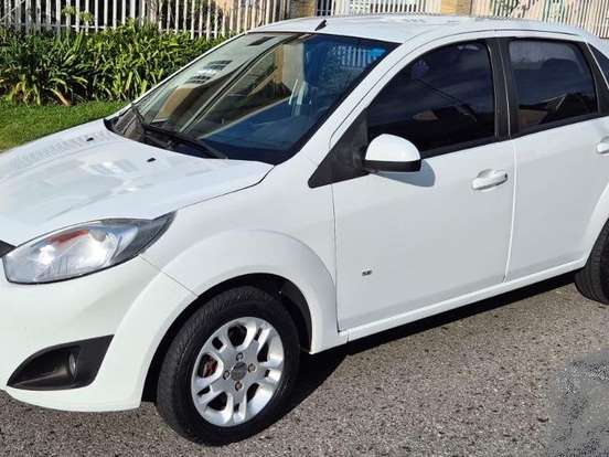 FORD-FIESTA-1.6 ROCAM SE PLUS SEDAN 8V FLEX 4P MANUAL FORD-FIESTA-2013