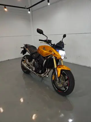 HONDA CB 600F HORNET HONDA CB 600F HORNET