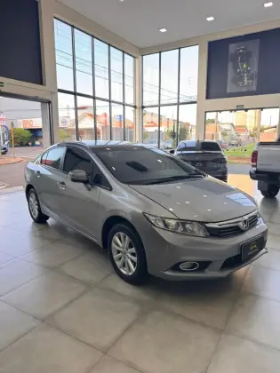 HONDA CIVIC 2.0 LXR 16V FLEX 4P AUTOMÁTICO