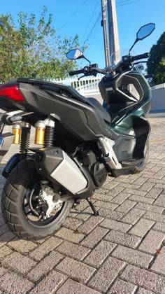 HONDA ADV 