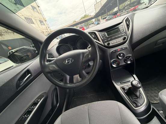 HYUNDAI-HB20-2017