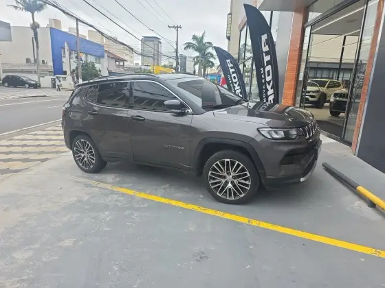 JEEP COMPASS 1.3 T270 TURBO FLEX LIMITED AT6 JEEP COMPASS 1.3 T270 TURBO FLEX LIMITED AT6