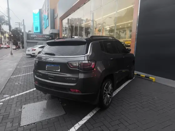 JEEP COMPASS 2.0 TD350 TURBO DIESEL LIMITED AT9 JEEP COMPASS 2.0 TD350 TURBO DIESEL LIMITED AT9