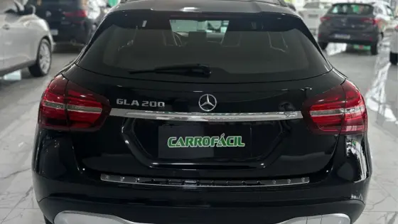 MERCEDES-BENZ GLA 200 1.6 CGI FLEX ADVANCE 7G-DCT