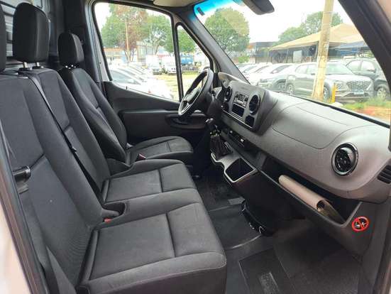 MERCEDES-BENZ-SPRINTER-2020