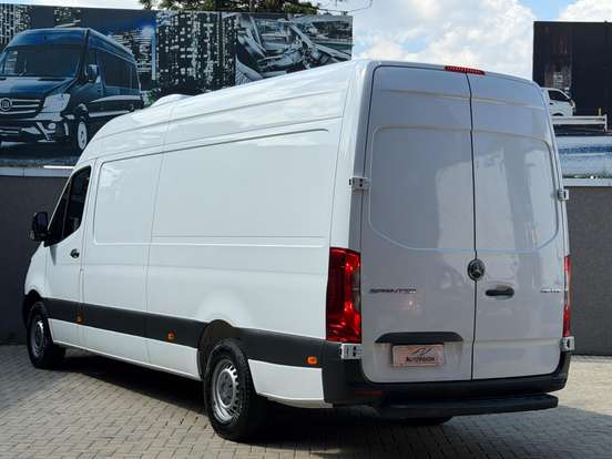 MERCEDES-BENZ-SPRINTER-2021