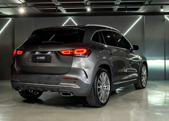 MERCEDES-BENZ-GLA 200-2022