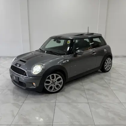 MINI COOPER 1.6 S JOHN COOPER WORKS 16V TURBO GASOLINA 2P MANUAL