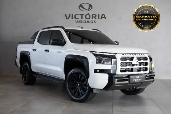 MITSUBISHI TRITON 2.4 BITURBO DIESEL CD KATANA 4X4 AUTOMÁTICO MITSUBISHI TRITON 2.4 BITURBO DIESEL CD KATANA 4X4 AUTOMÁTICO