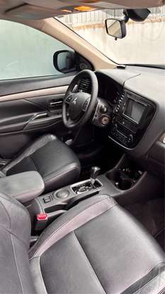 MITSUBISHI-OUTLANDER-2013