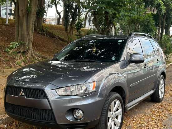 MITSUBISHI-OUTLANDER-2.0 16V GASOLINA 4P AUTOMÁTICO MITSUBISHI-OUTLANDER-2012