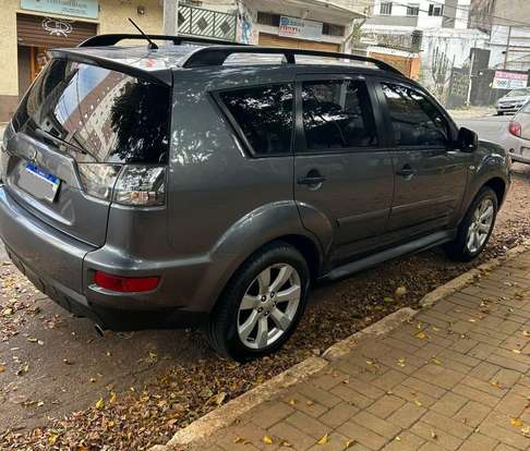MITSUBISHI-OUTLANDER-2012