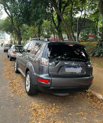 MITSUBISHI-OUTLANDER-2012