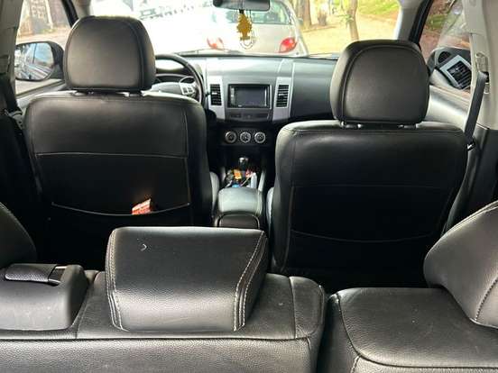 MITSUBISHI-OUTLANDER-2.0 16V GASOLINA 4P AUTOMÁTICO MITSUBISHI-OUTLANDER-2012
