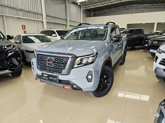 NISSAN FRONTIER 2.3 16V TURBO DIESEL PRO4X CD 4X4 AUTOMÁTICO