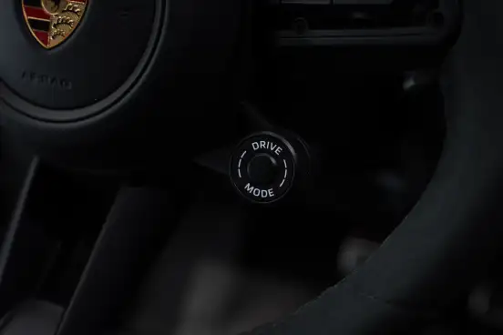 PORSCHE-CAYENNE-2024