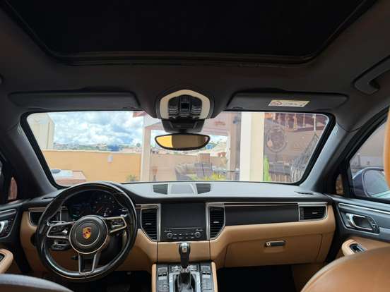 PORSCHE-MACAN-2017