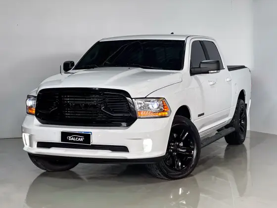 RAM 1500 5.7 V8 GASOLINA LIMITED NIGHT EDITION CD 4X4 AUTOMÁTICO RAM 1500 5.7 V8 GASOLINA LIMITED NIGHT EDITION CD 4X4 AUTOMÁTICO