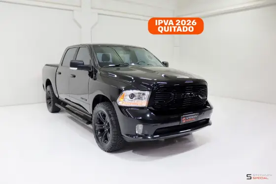 RAM CLASSIC 5.7 V8 GASOLINA LARAMIE NIGHT EDITION CD 4X4 AUTOMÁTICO