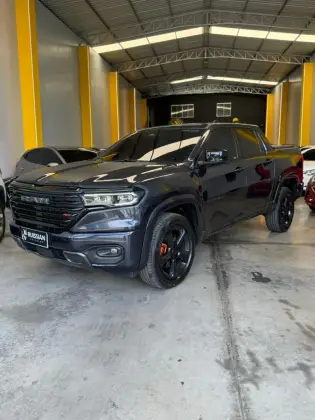 RAM RAMPAGE 2.0 HURRICANE 4 TURBO GASOLINA R/T 4X4 AUTOMÁTICO