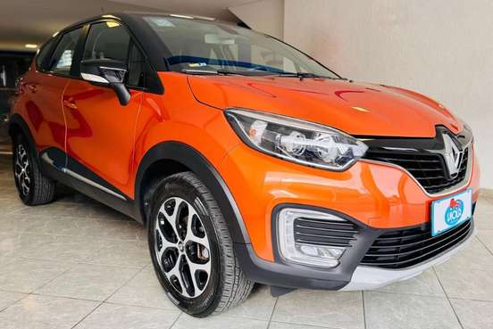RENAULT-CAPTUR-2017
