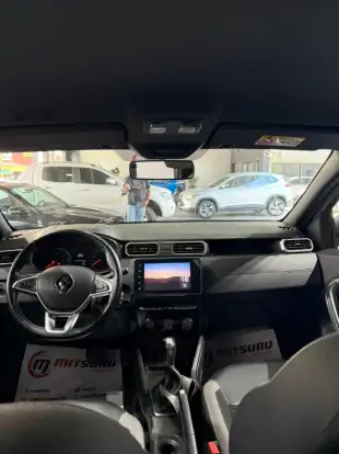 RENAULT-DUSTER-2023