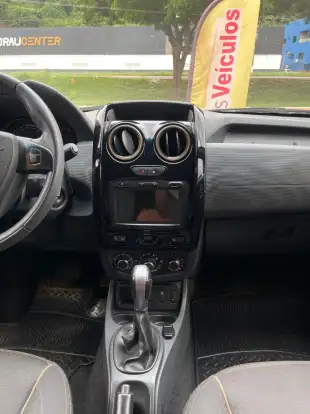 RENAULT-DUSTER-2019