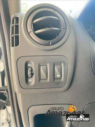 RENAULT-MASTER-2025