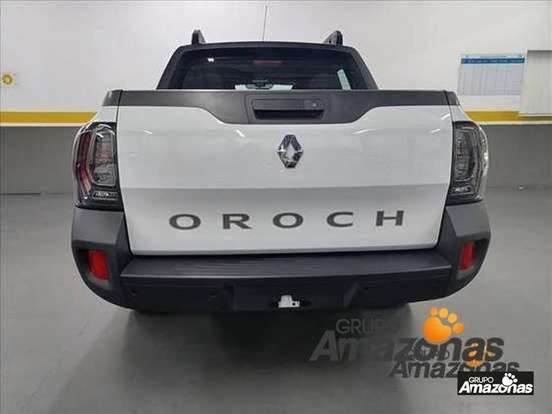 RENAULT-OROCH-2025